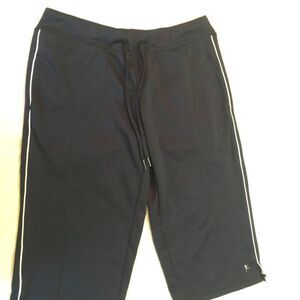🪸🪸🪸 DANSKIN NOW WOMENS ATHLETIC CAPRIS SIZE S 4-6 🪸🪸🪸